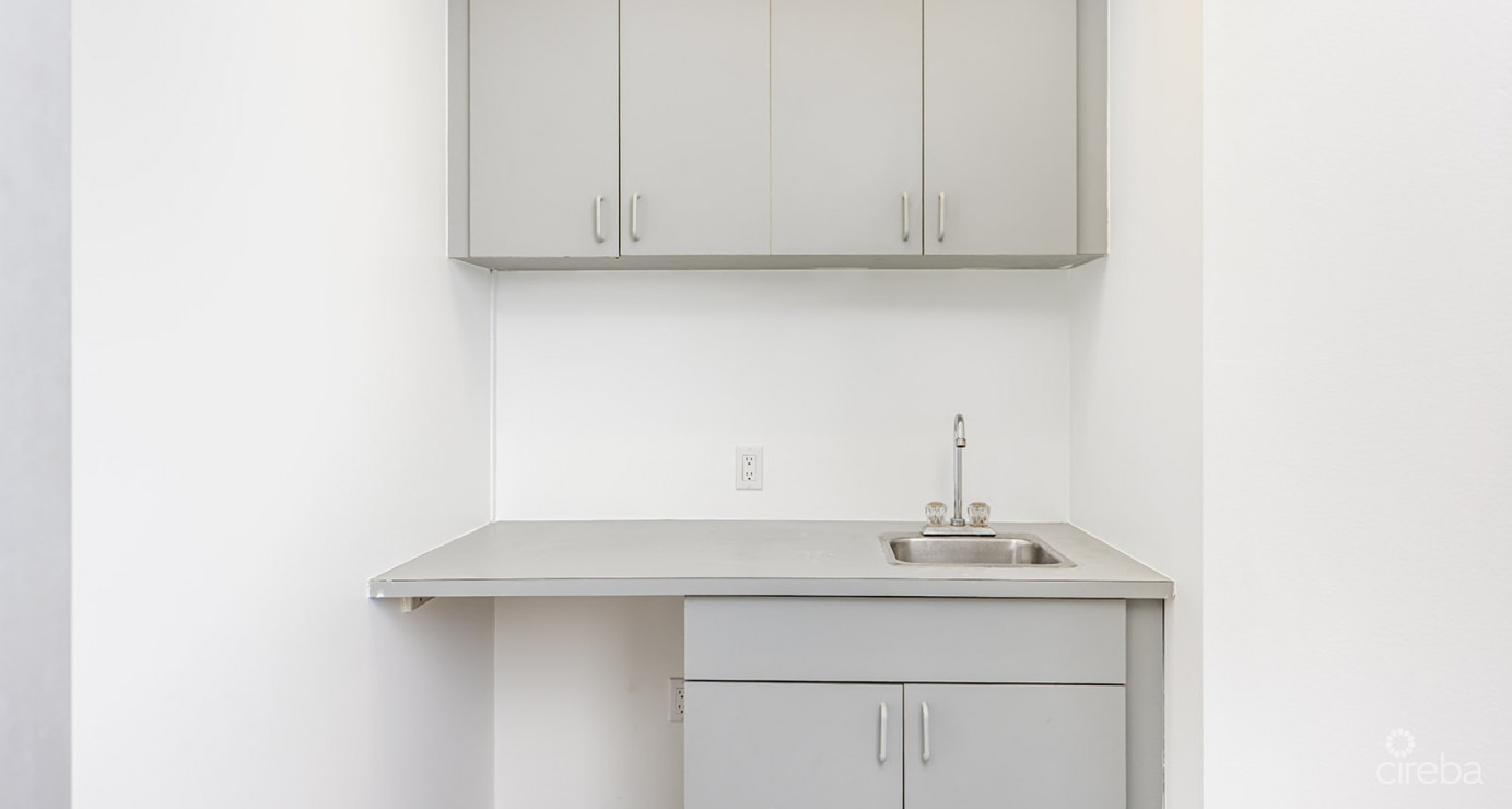 Piccadilly Centre And Parking Garage