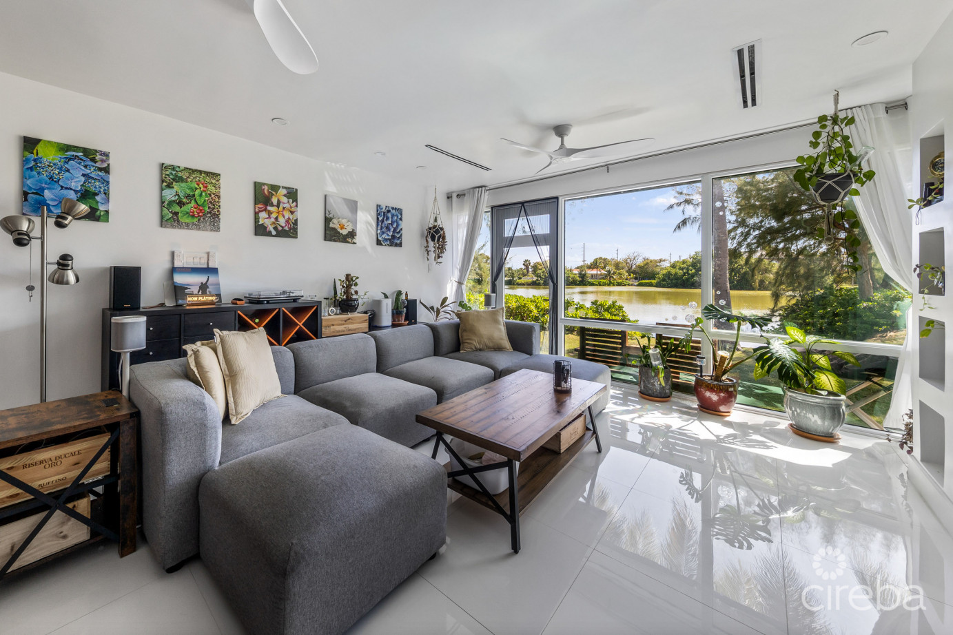 #6 Lakeshore Villas / 2 Bed Plus Den / 3 Bath