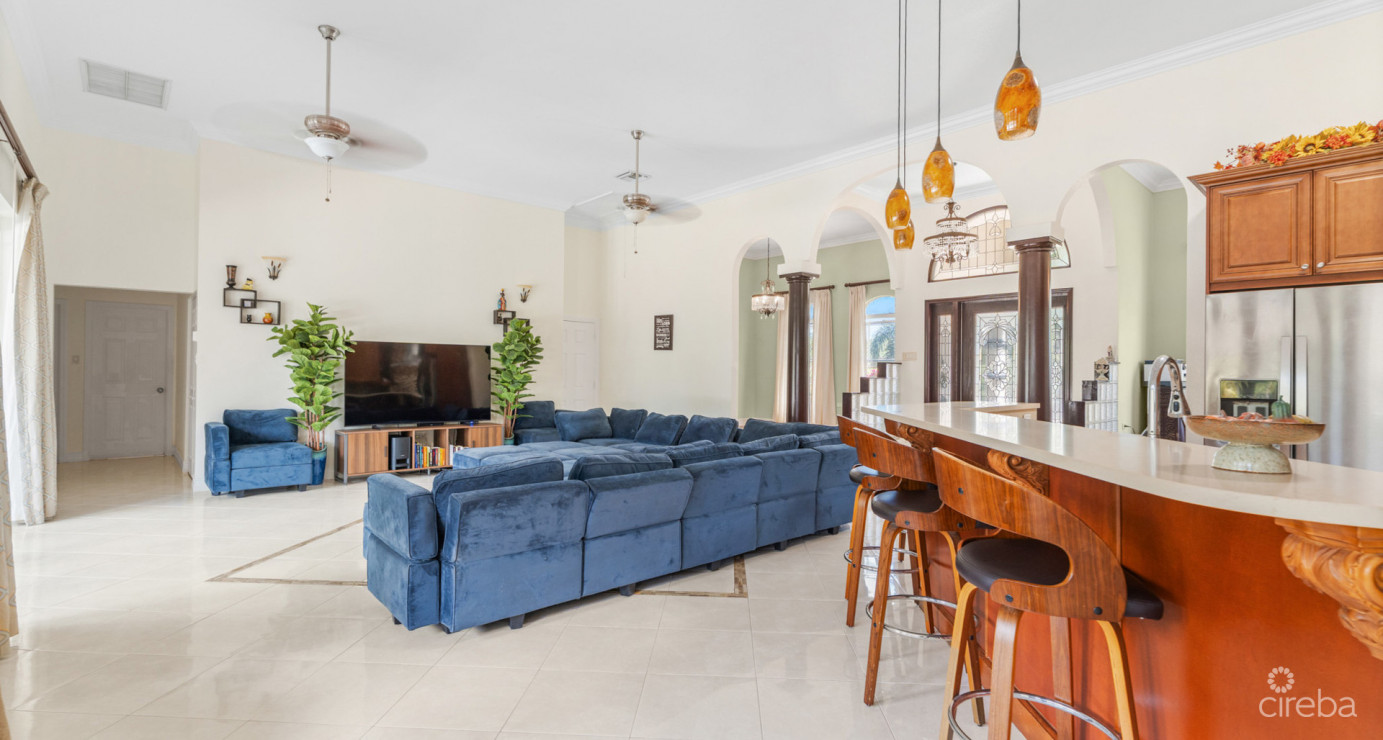 Lookout Gardens Family Estate