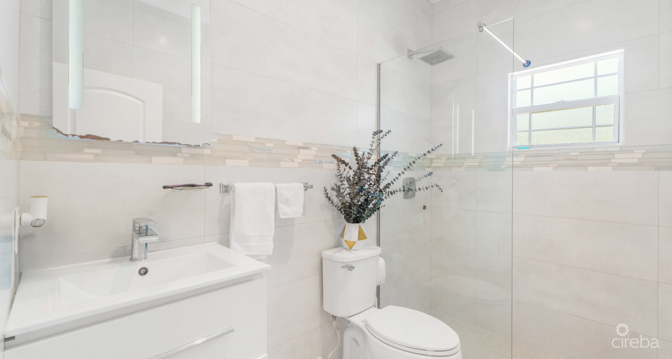 Lookout Gardens Family Estate