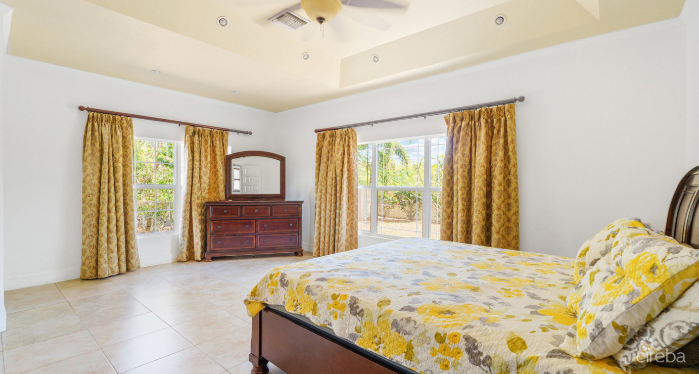 Lookout Gardens Family Estate