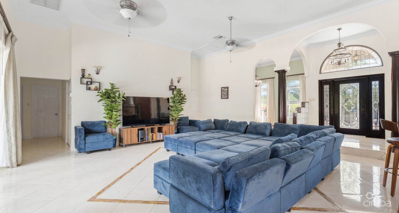 Lookout Gardens Family Estate