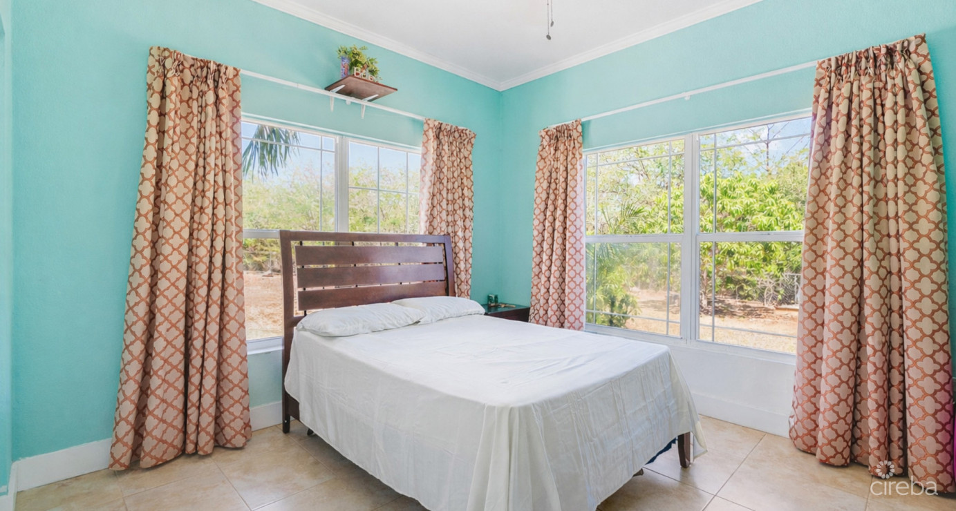 Lookout Gardens Family Estate