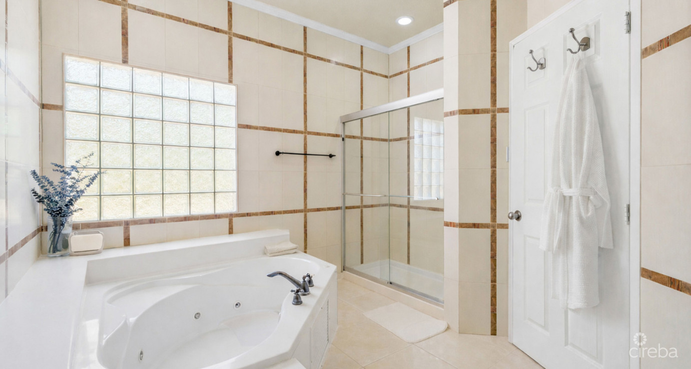 Lookout Gardens Family Estate