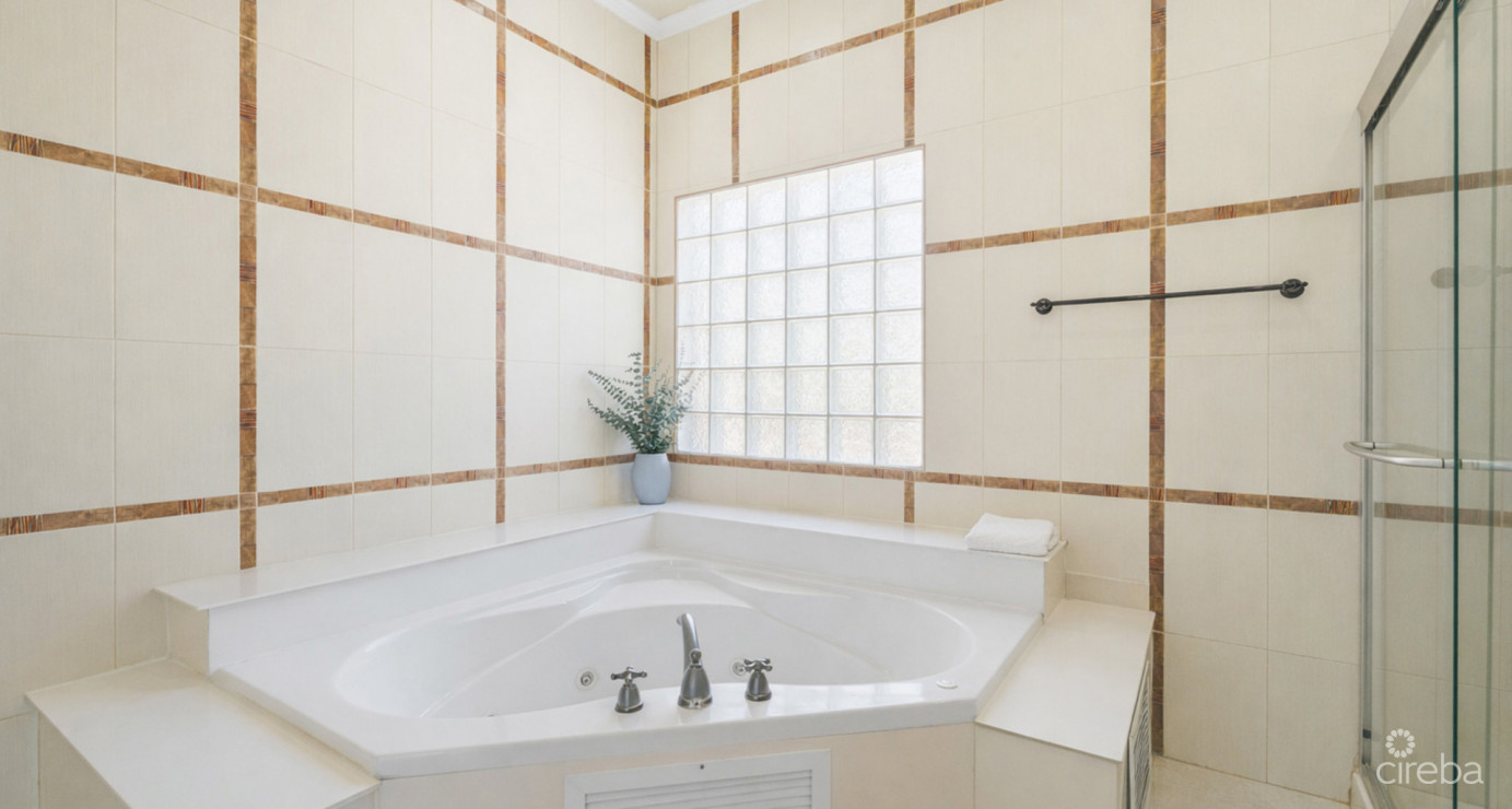 Lookout Gardens Family Estate