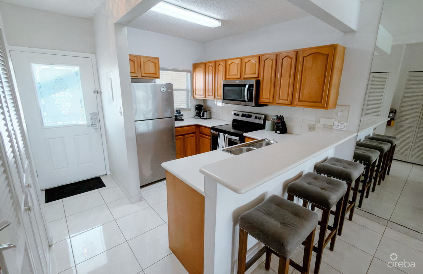 Plantation Village - 7 Mile Beach Condo