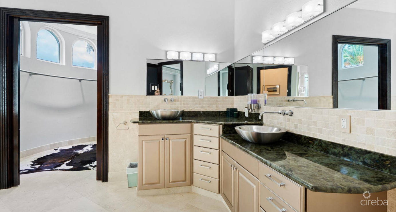 Diamond Point  Patrick's Island - Exceptional Peninsula Estate With Easy 2 Bed Expansion