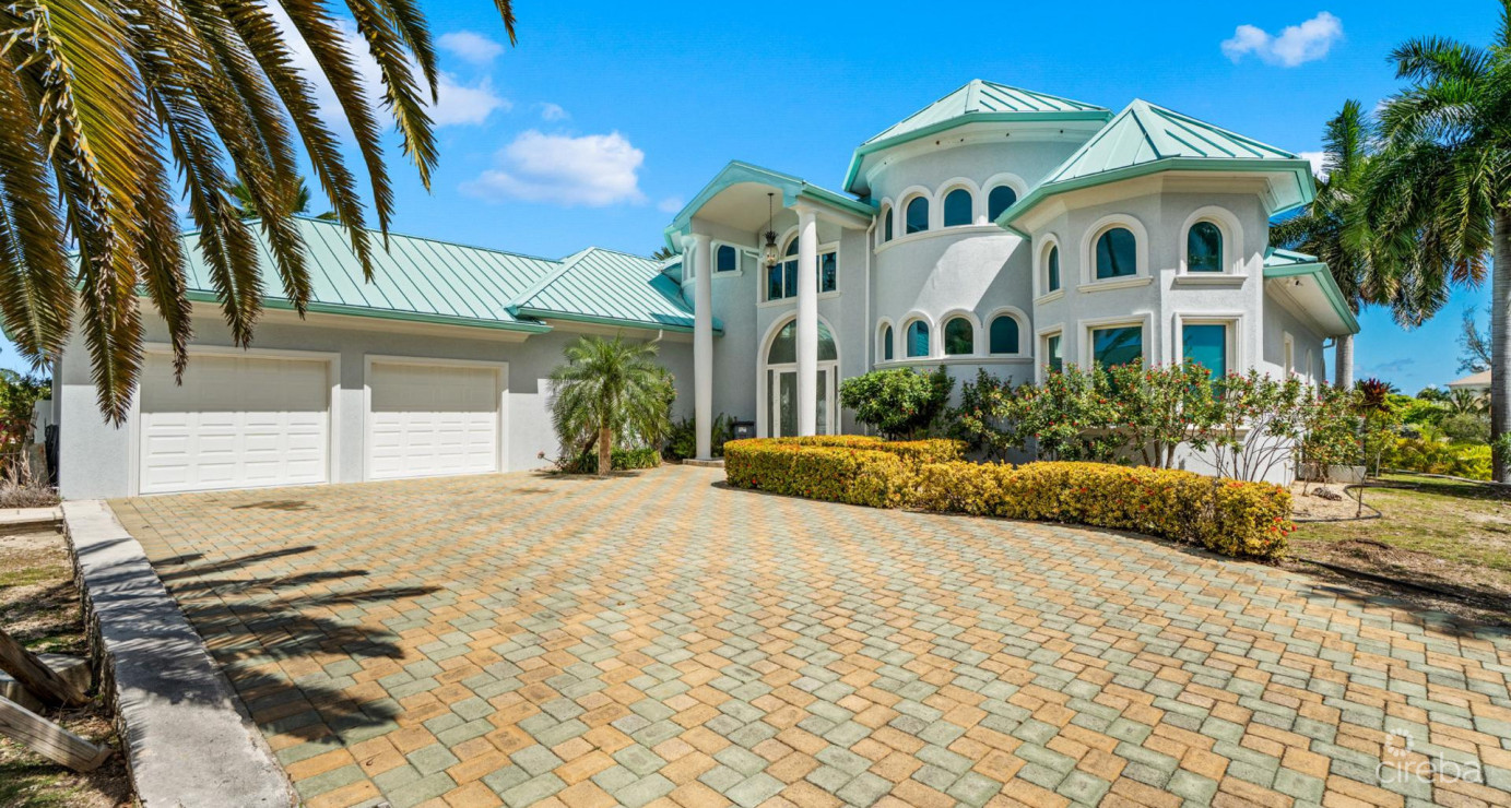 Diamond Point  Patrick's Island - Exceptional Peninsula Estate With Easy 2 Bed Expansion