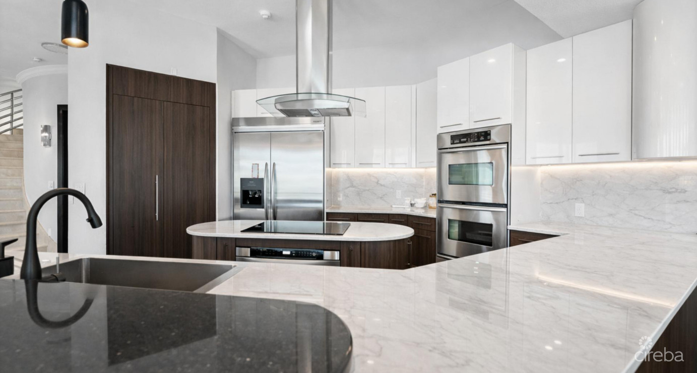 Diamond Point  Patrick's Island - Exceptional Peninsula Estate With Easy 2 Bed Expansion