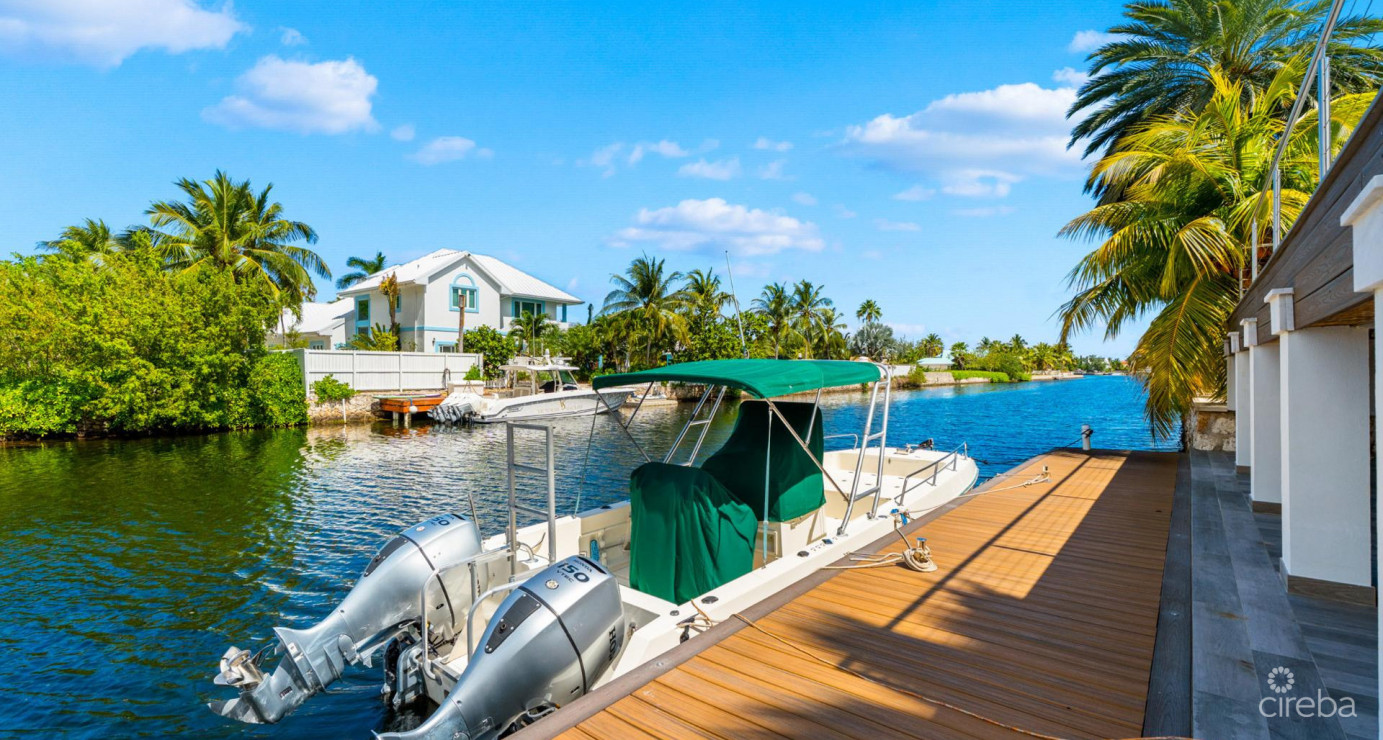 Diamond Point  Patrick's Island - Exceptional Peninsula Estate With Easy 2 Bed Expansion