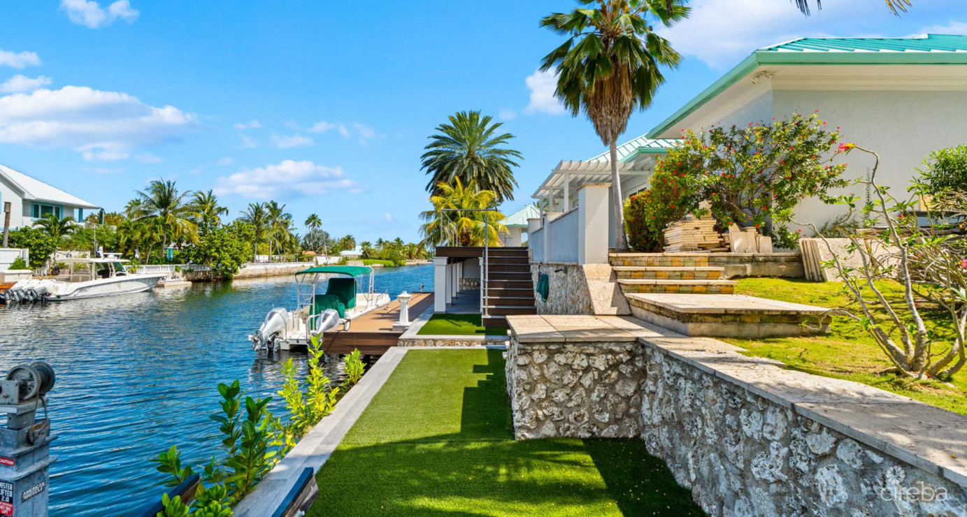 Diamond Point  Patrick's Island - Exceptional Peninsula Estate With Easy 2 Bed Expansion