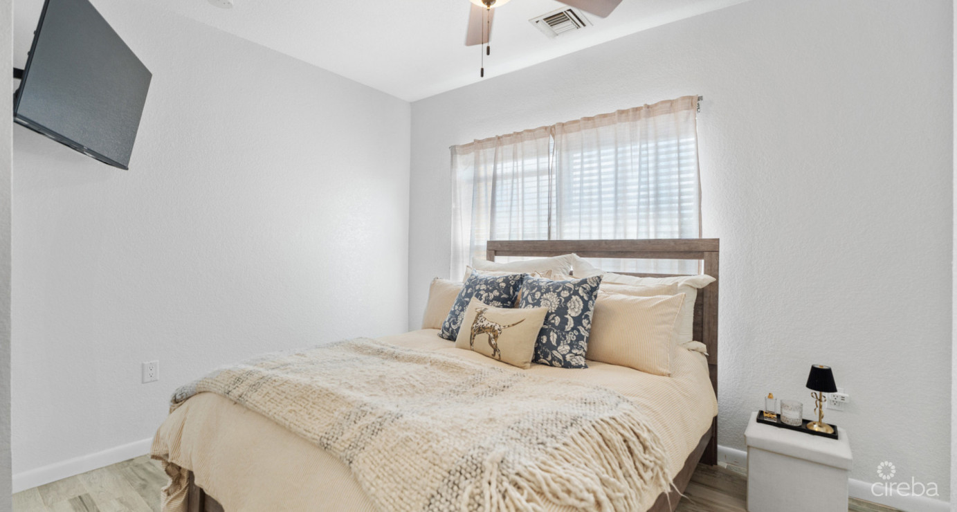 Cherry Tree Villas #4- Lovely 2 Bed Near Midlands Acres