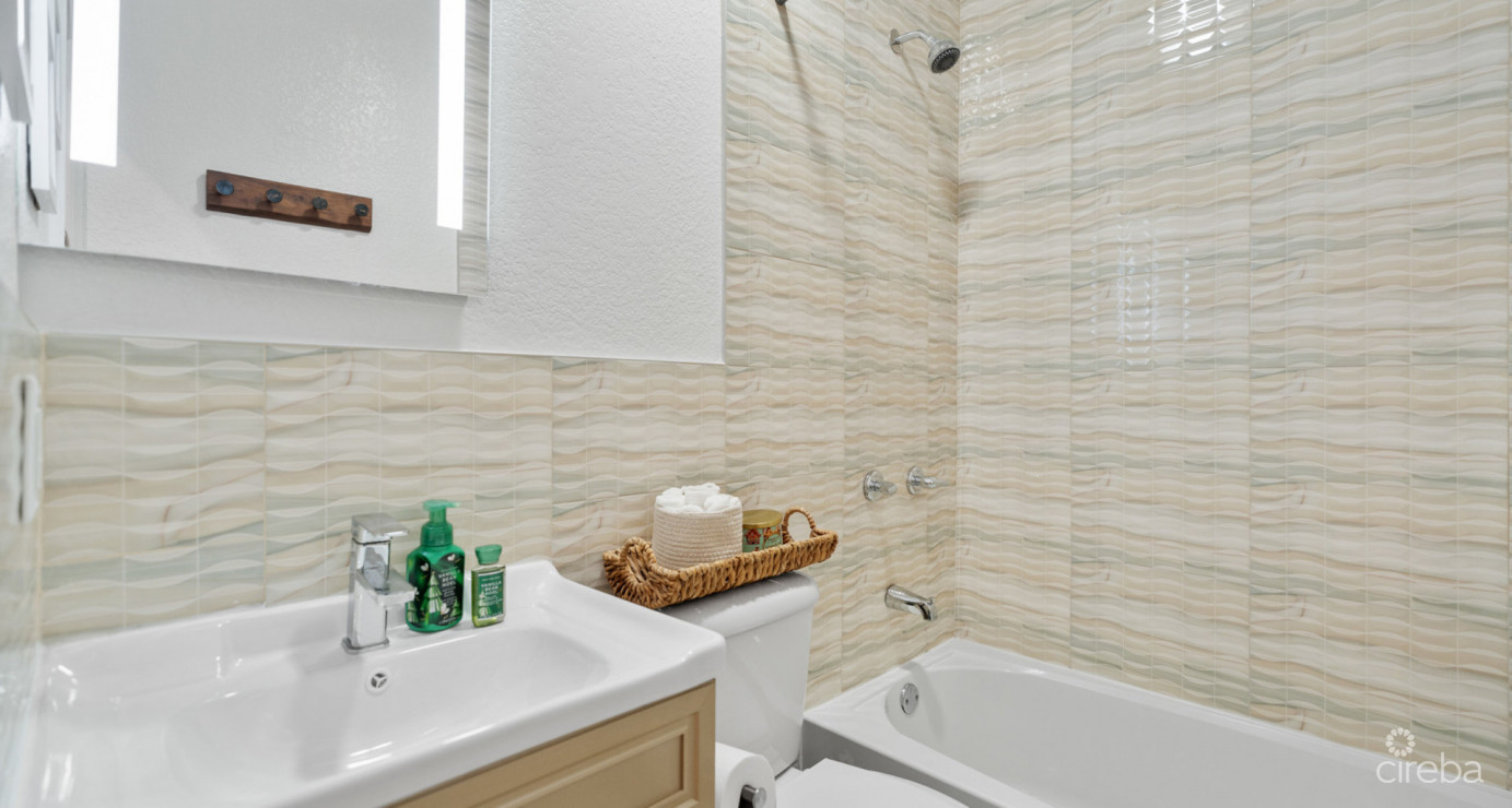 Cherry Tree Villas #4- Lovely 2 Bed Near Midlands Acres