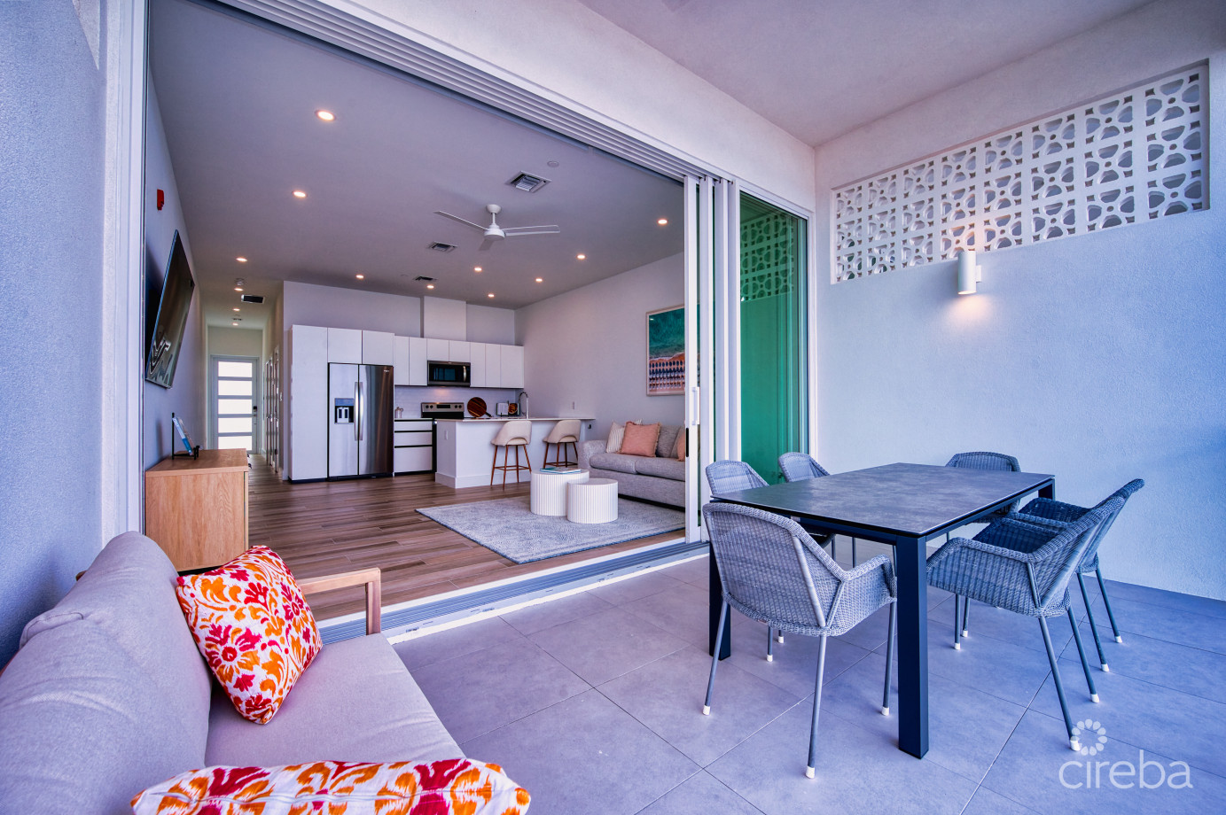 Sunset Point #17 - Air B N B 5 Star Rated Top Performer