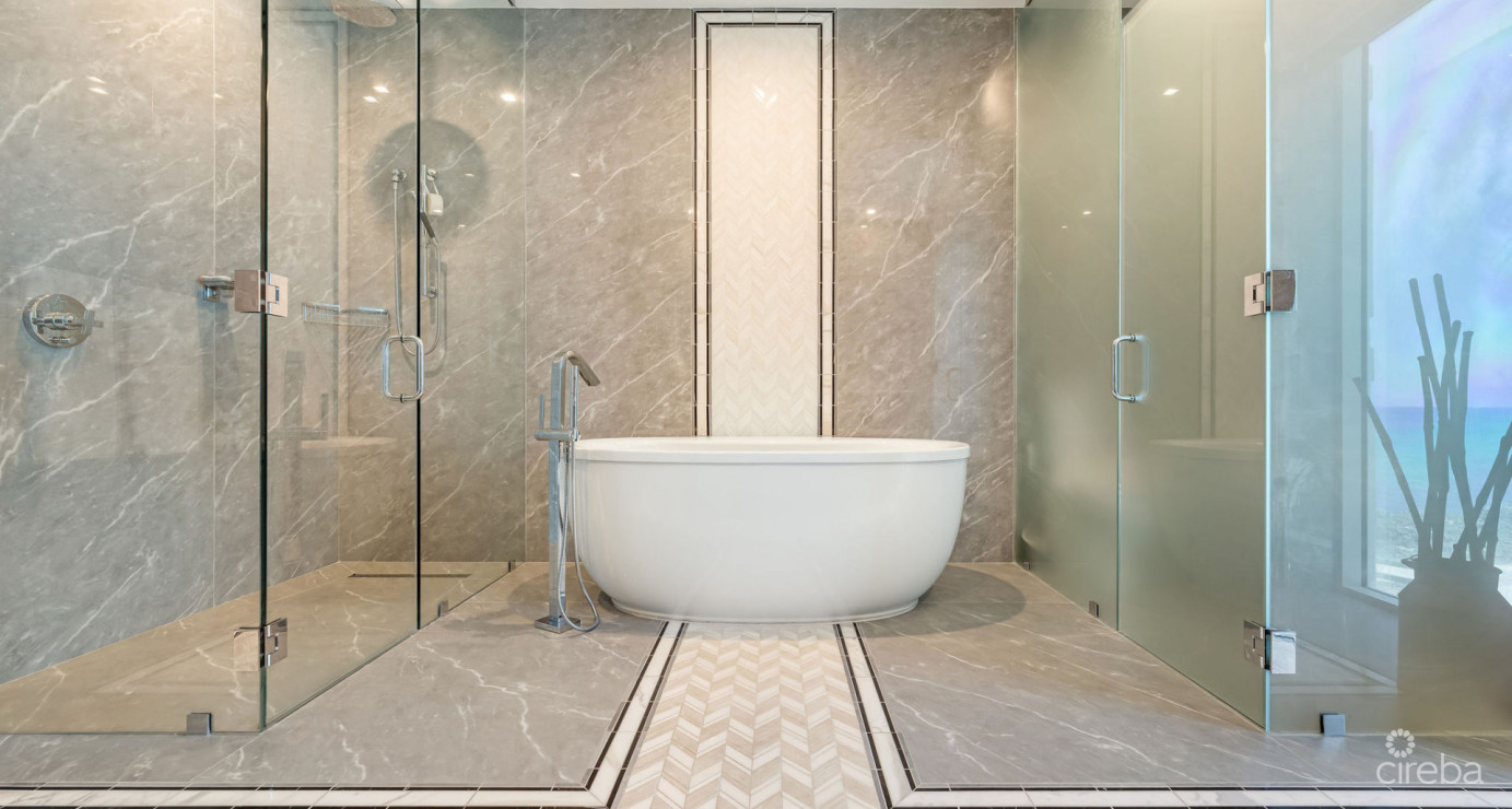 1fin- Single Level Corner Condo With Excellent Layout