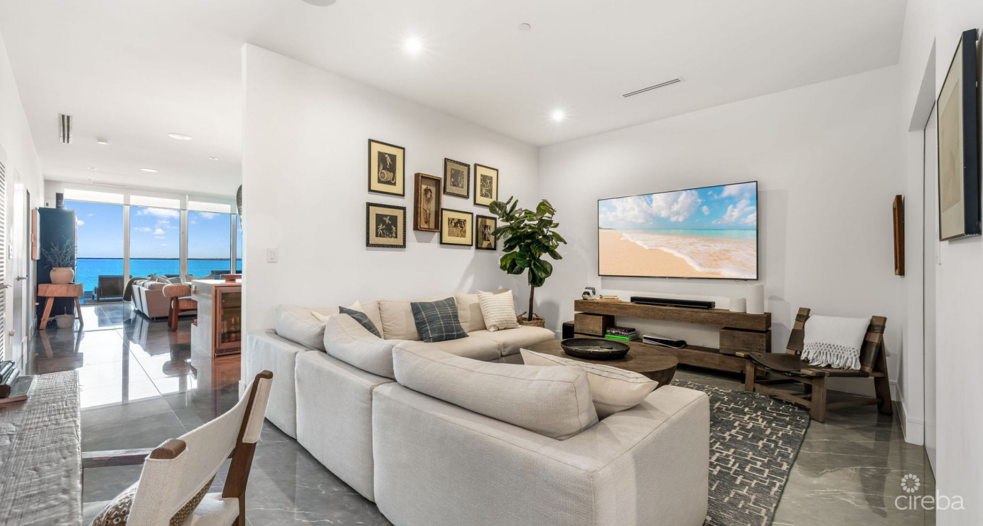 1fin- Single Level Corner Condo With Excellent Layout