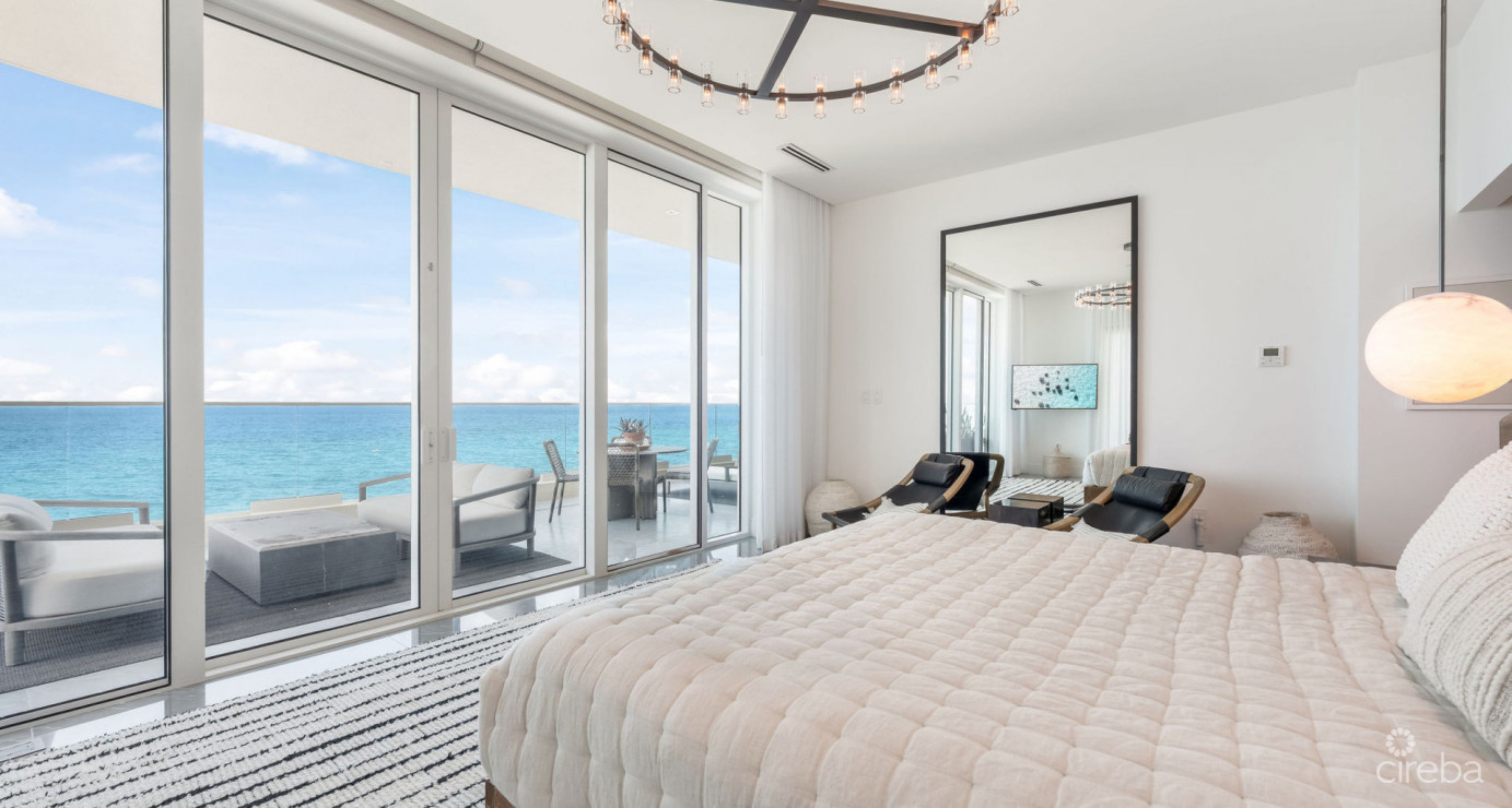 1fin- Single Level Corner Condo With Excellent Layout