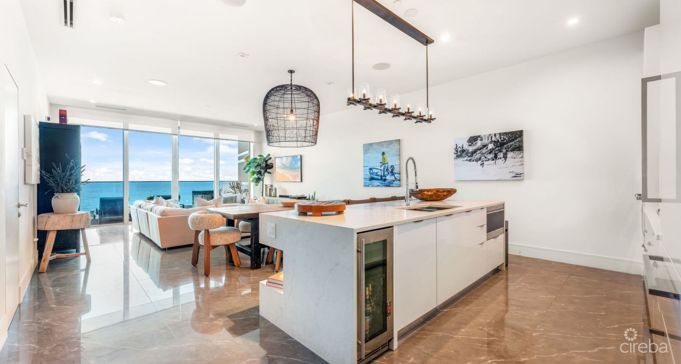 1fin- Single Level Corner Condo With Excellent Layout