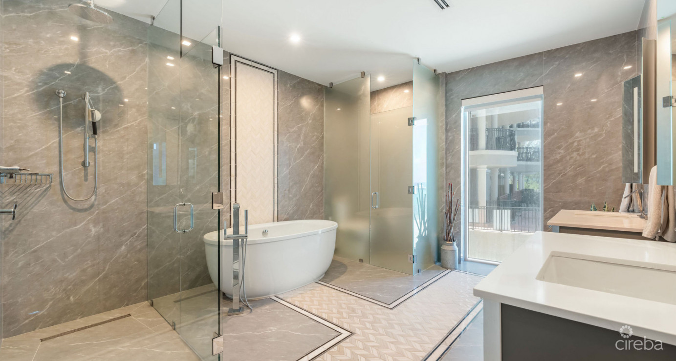 1fin- Single Level Corner Condo With Excellent Layout