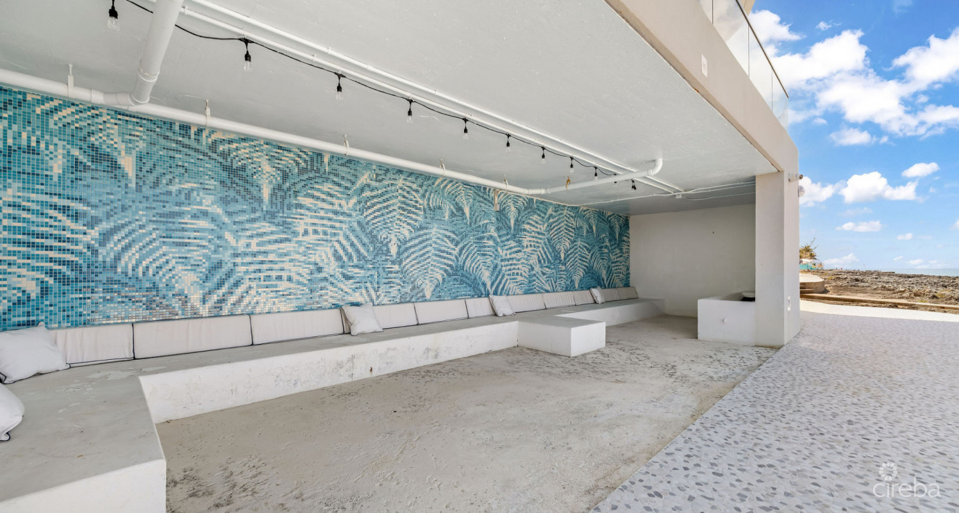 1fin- Single Level Corner Condo With Excellent Layout