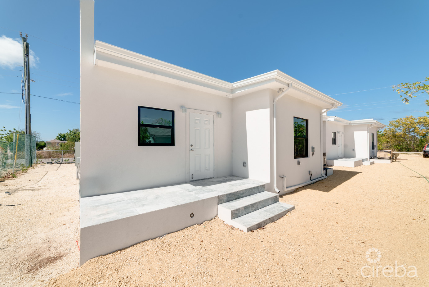 Brand New 3-bedroom Home In Hyre View