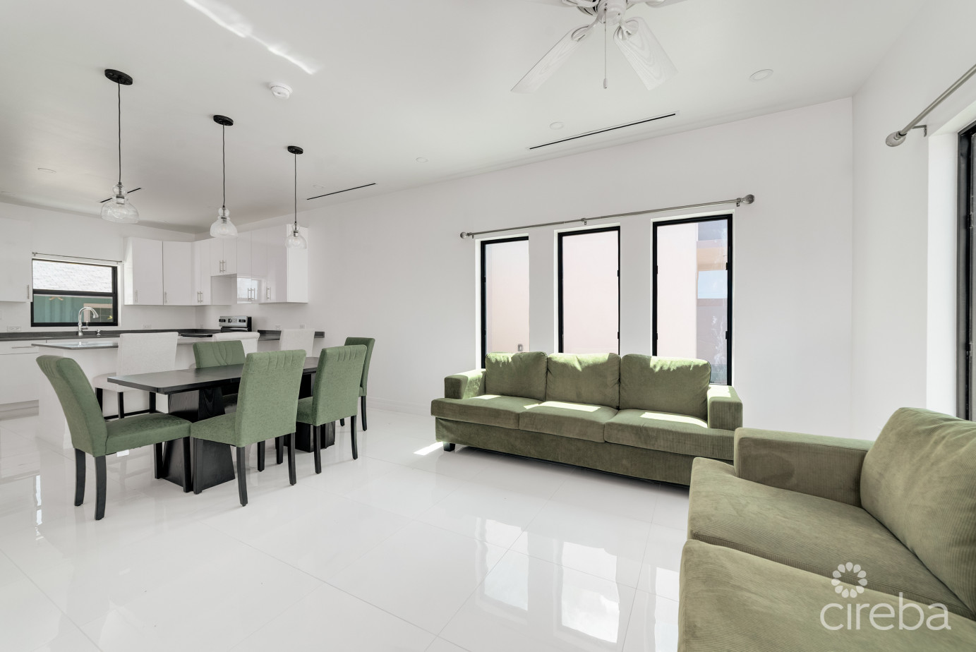 Brand New 3-bedroom Home In Hyre View