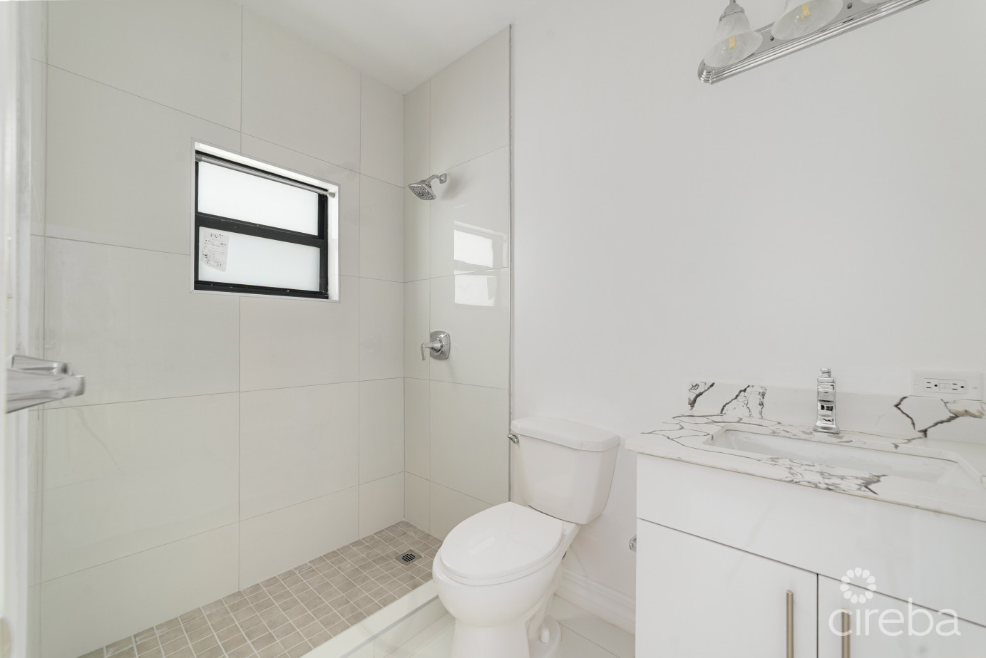 Brand New 3-bedroom Home In Hyre View