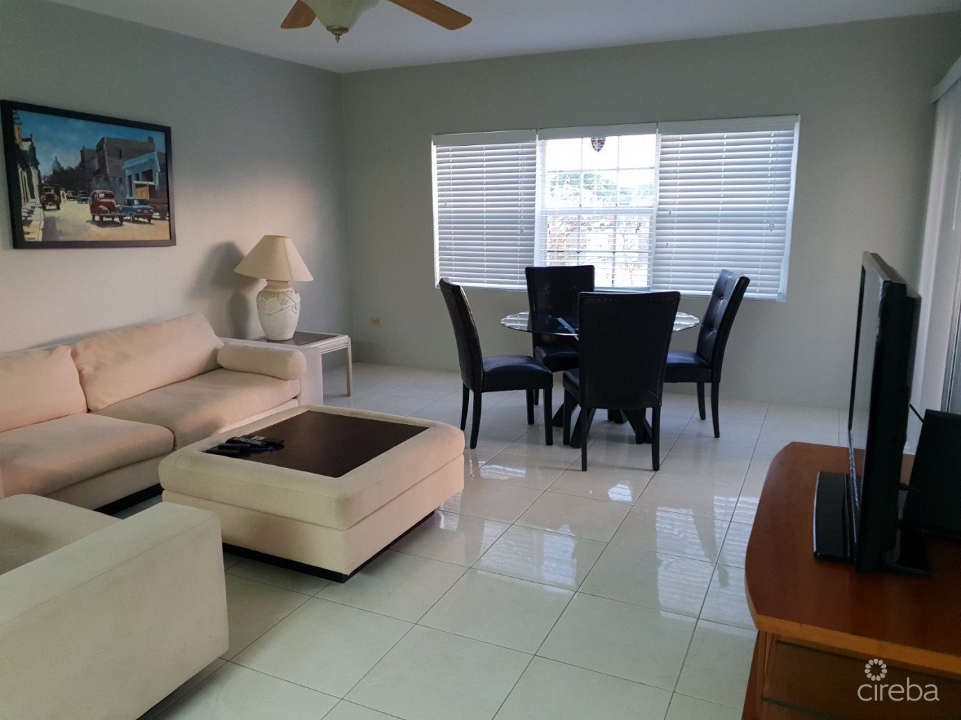 Drumblade Apartment