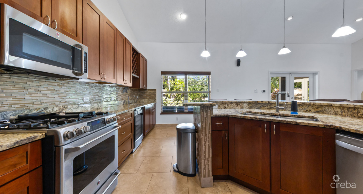Private Savannah Sanctuary With Resort-style Grounds And Income Potential