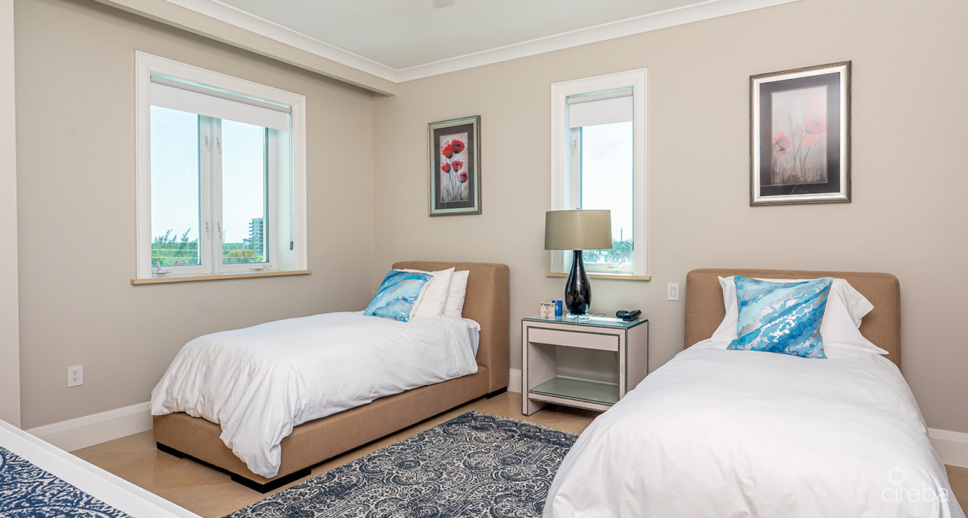 Watercolours - Superb Corner 4 Br Residence
