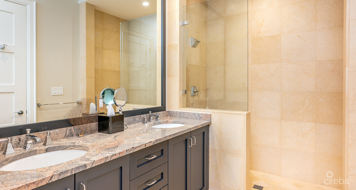 Watercolours - Superb Corner 4 Br Residence
