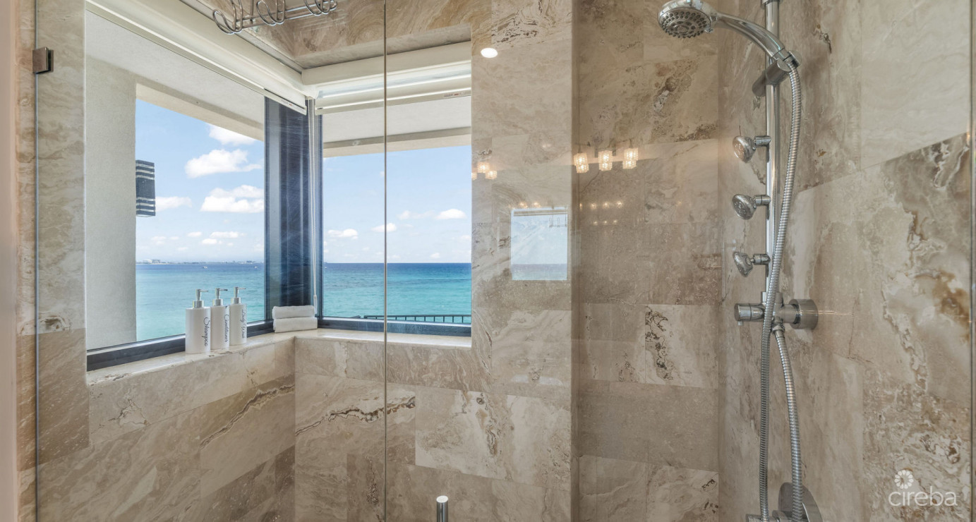 Oasis 7 - Beachfront Estate