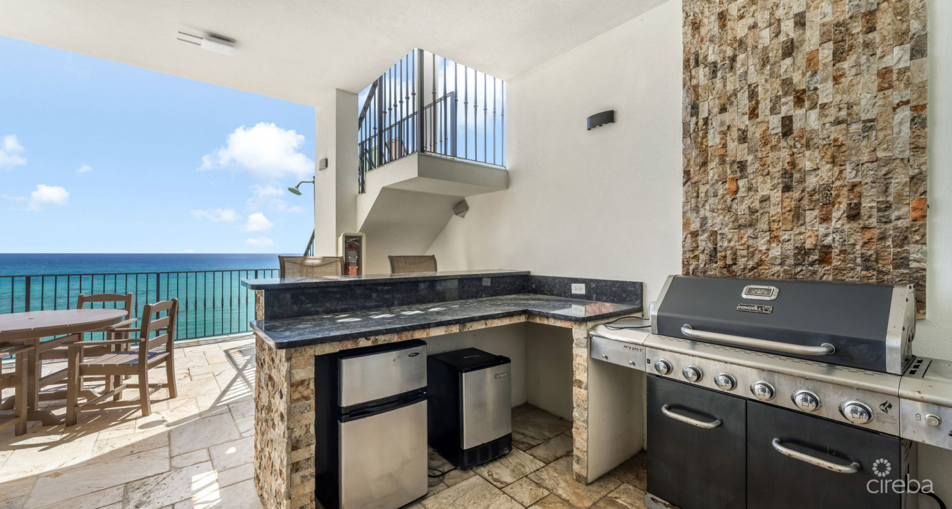 Oasis 7 - Beachfront Estate