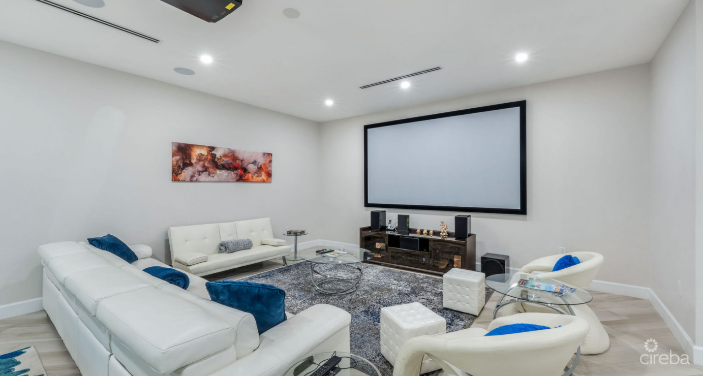 Oasis 7 - Beachfront Estate