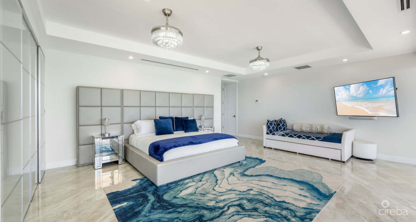 Oasis 7 - Beachfront Estate