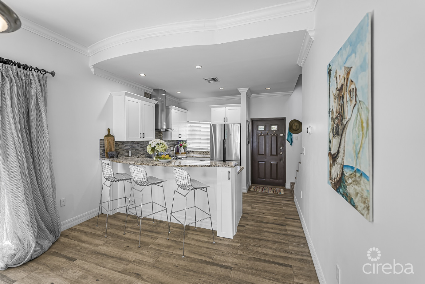 Harbour Point Oceanfront 3 Bed Plus Office
