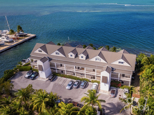 Harbour Point Oceanfront 3 Bed Plus Office