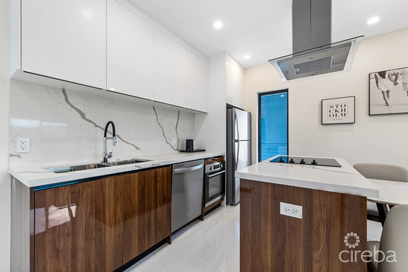 Lovely 2 Bed  2 Bath - Arza West Bay