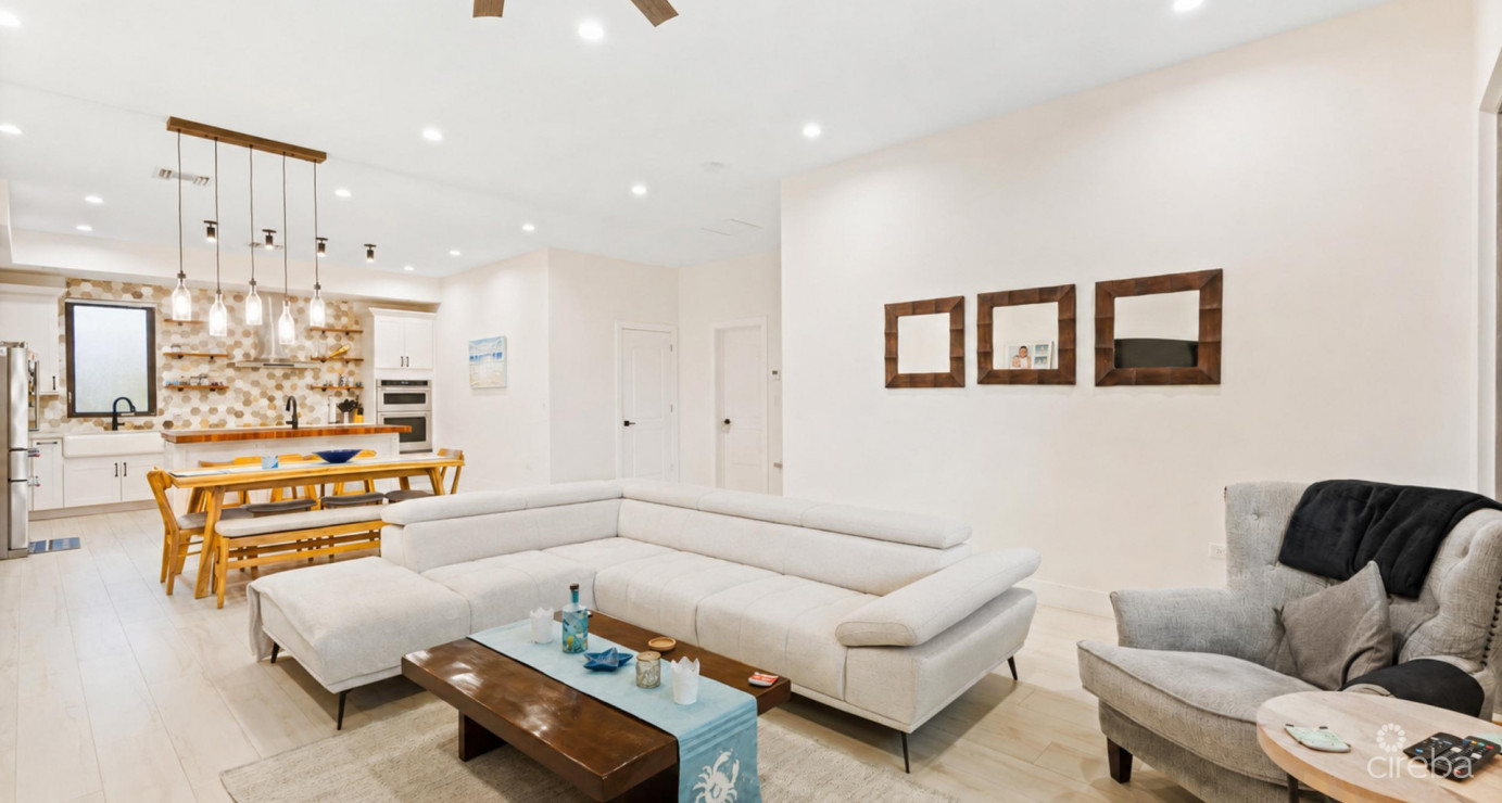 Highly Upgraded Villa Marbella #11 (2nd Floor Executive Residence)