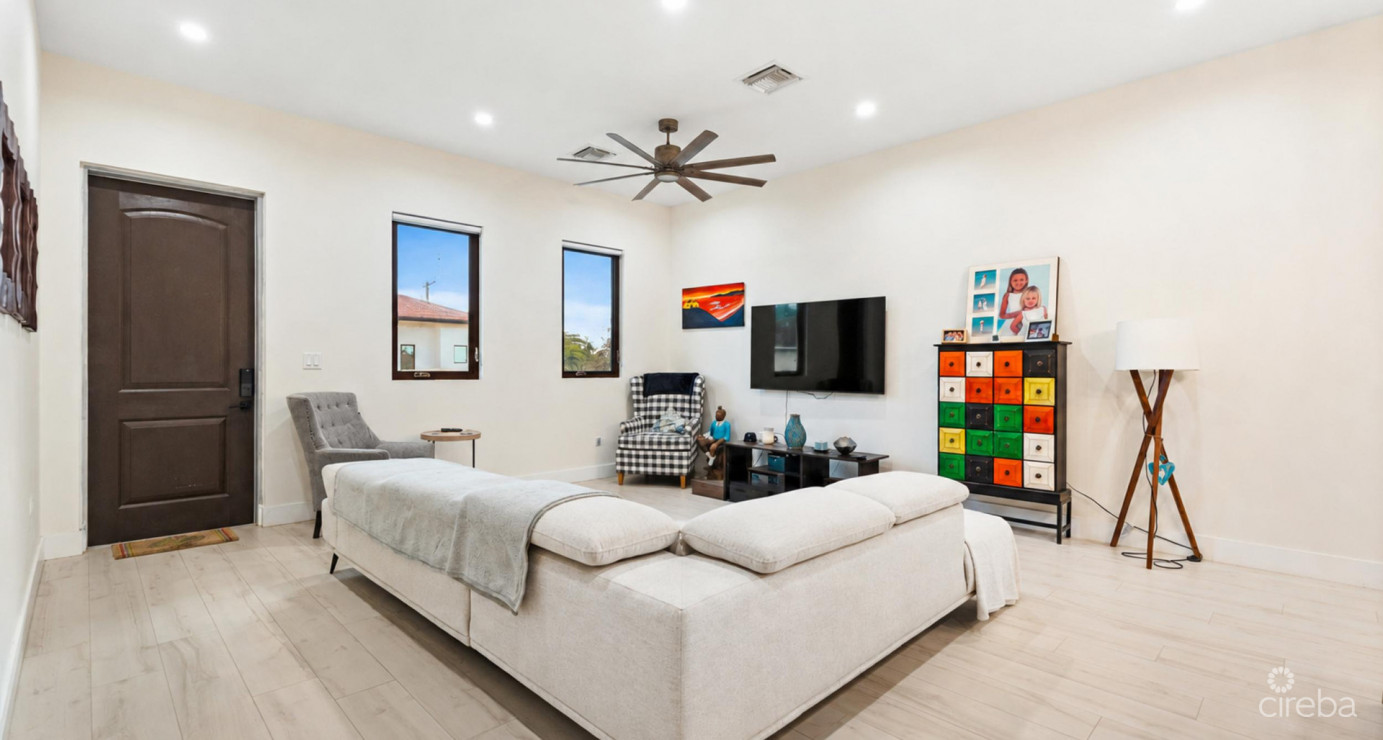 Highly Upgraded Villa Marbella #11 (2nd Floor Executive Residence)