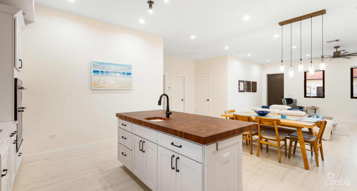Highly Upgraded Villa Marbella #11 (2nd Floor Executive Residence)