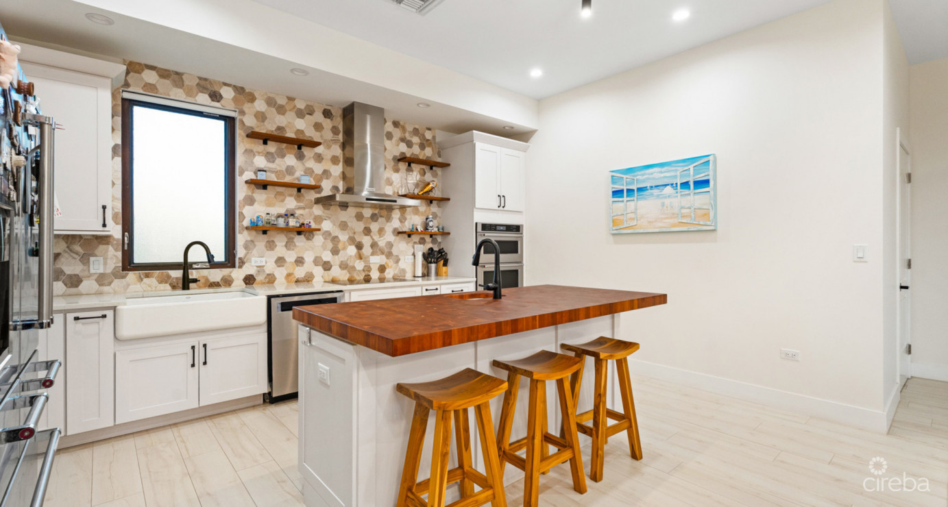 Highly Upgraded Villa Marbella #11 (2nd Floor Executive Residence)