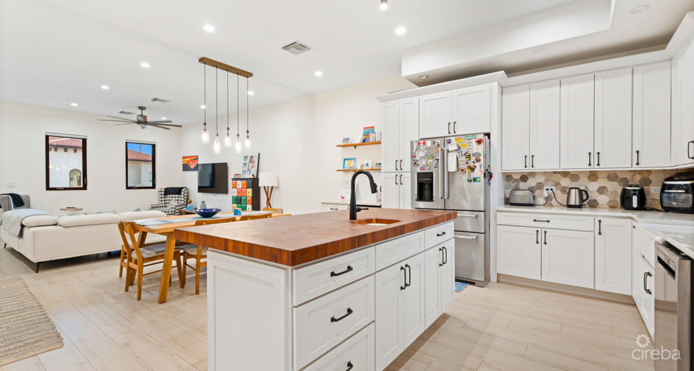 Highly Upgraded Villa Marbella #11 (2nd Floor Executive Residence)