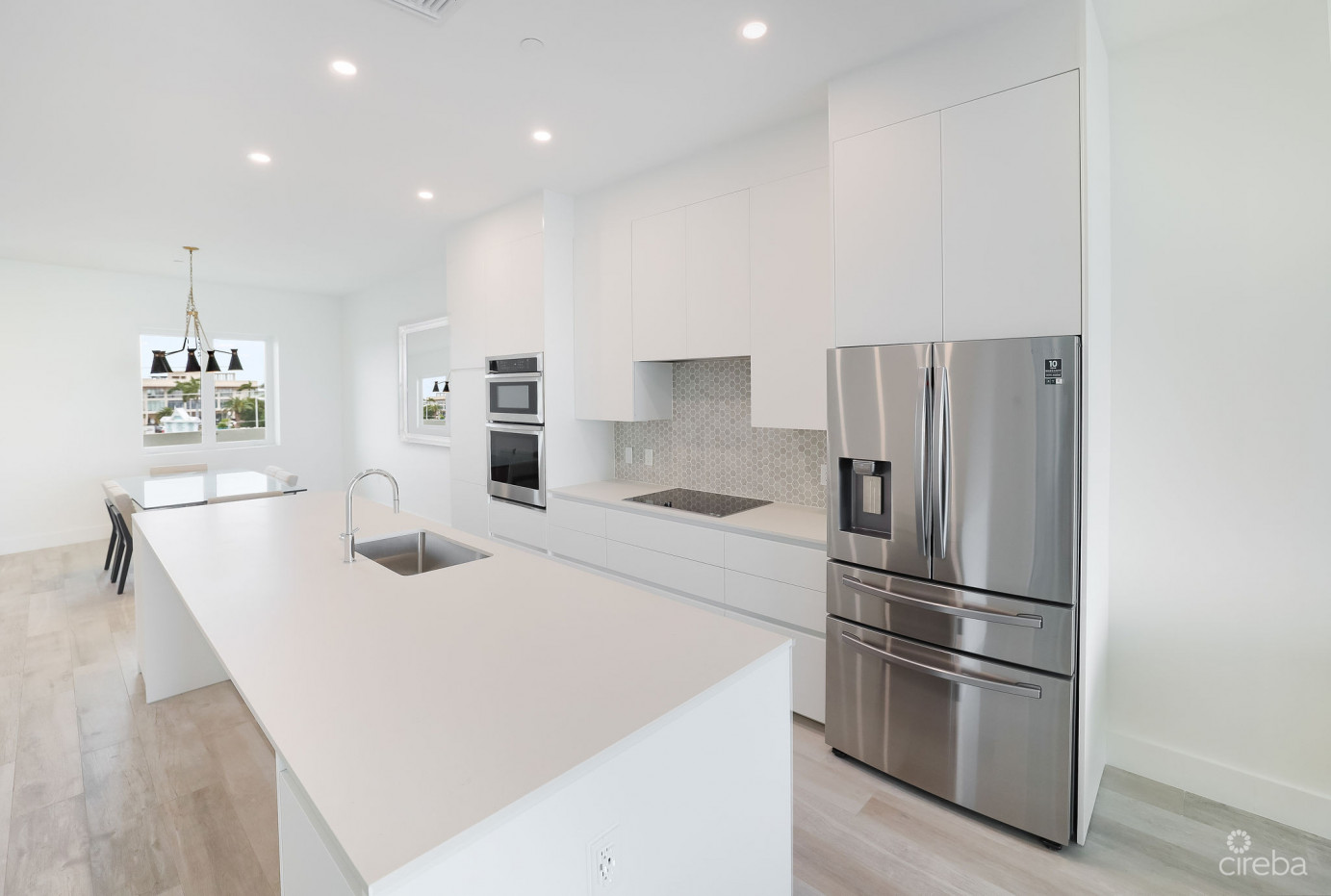 Aura #305 Oceanfront