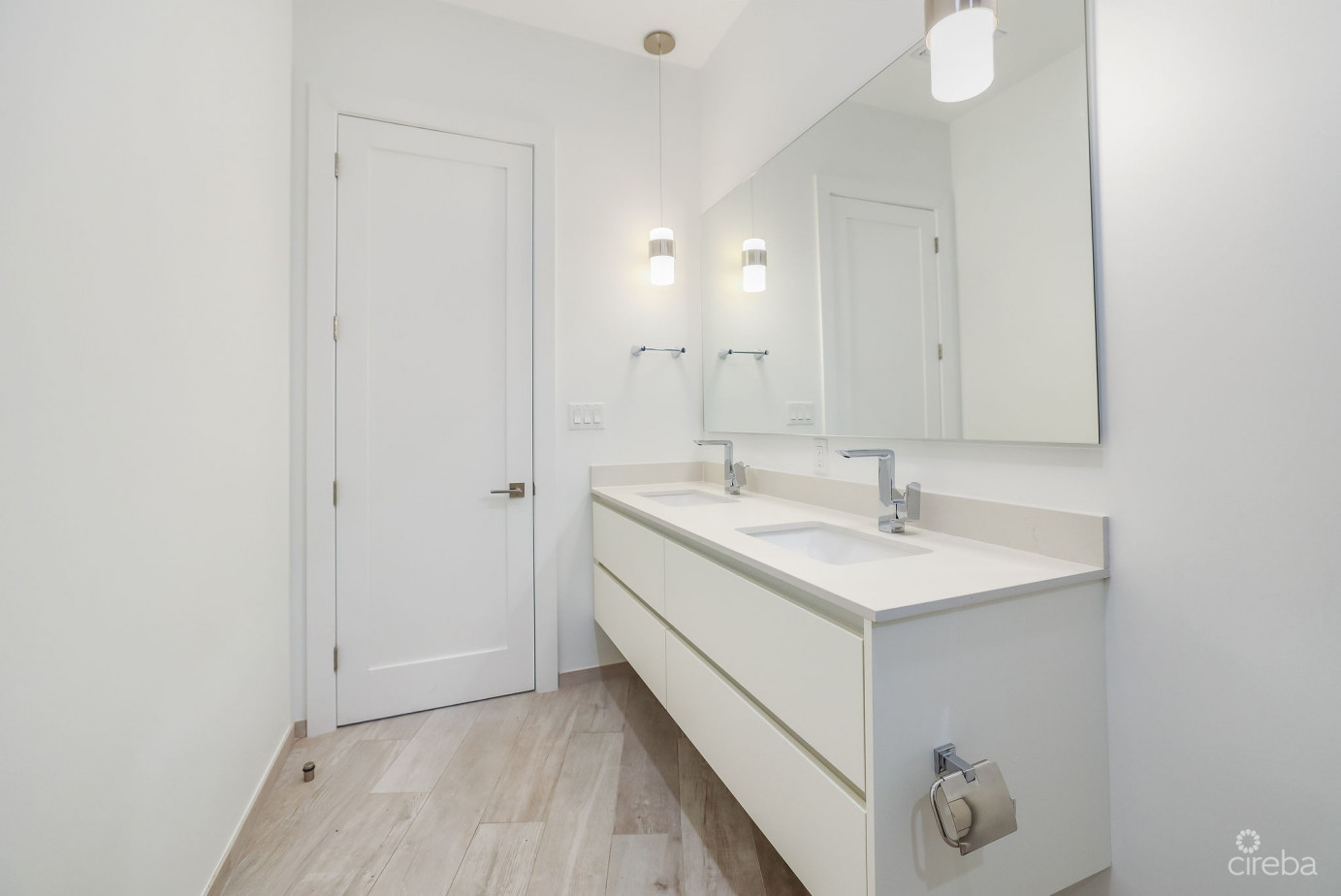 Aura #305 Oceanfront