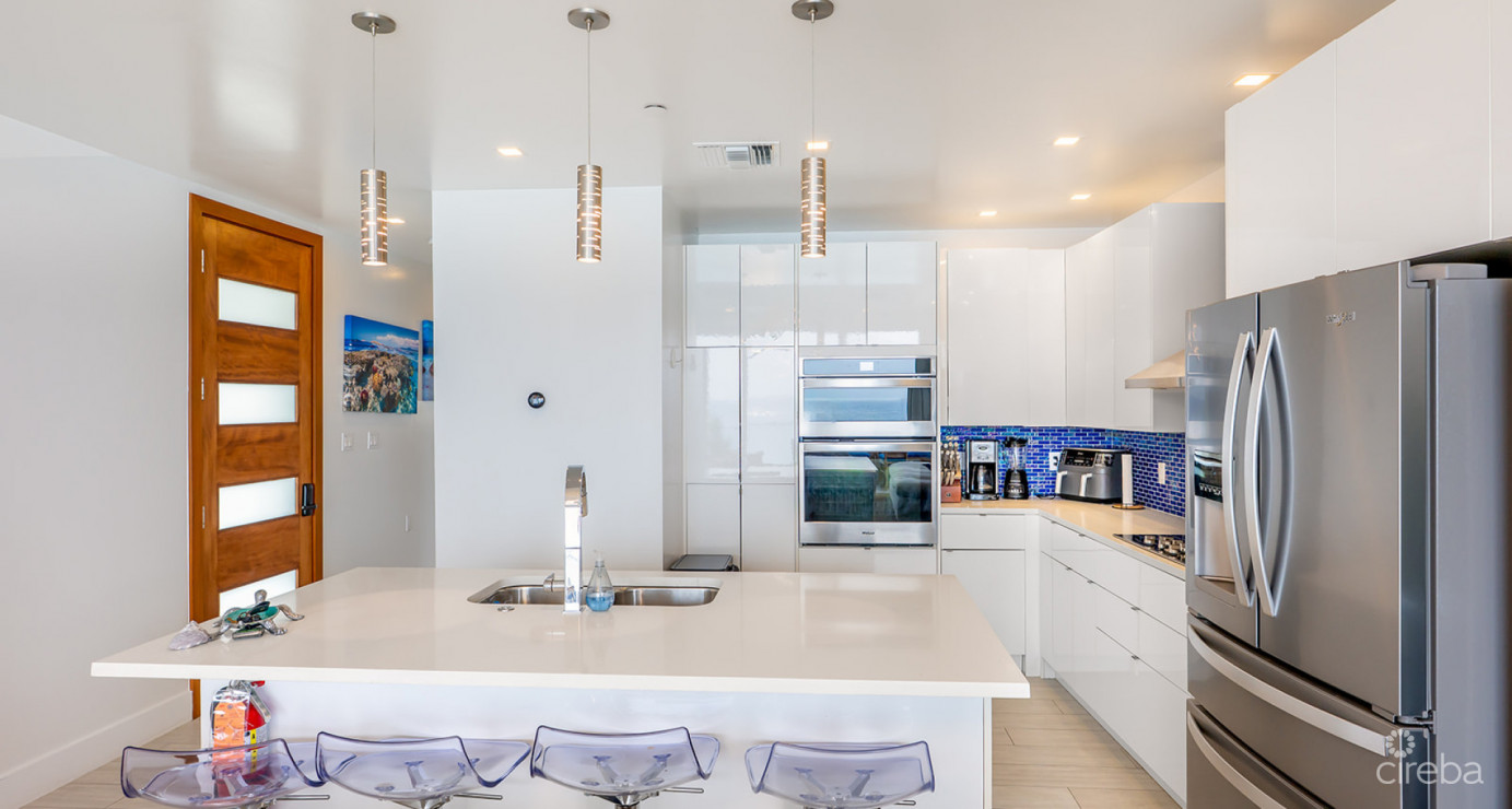 Lighthouse Point Residences - Prime Corner Unit