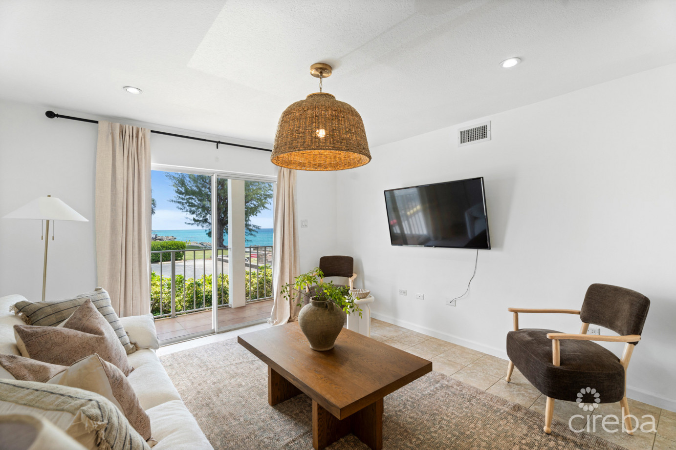 Caribbean Courts 8b, Oceanfront Condo