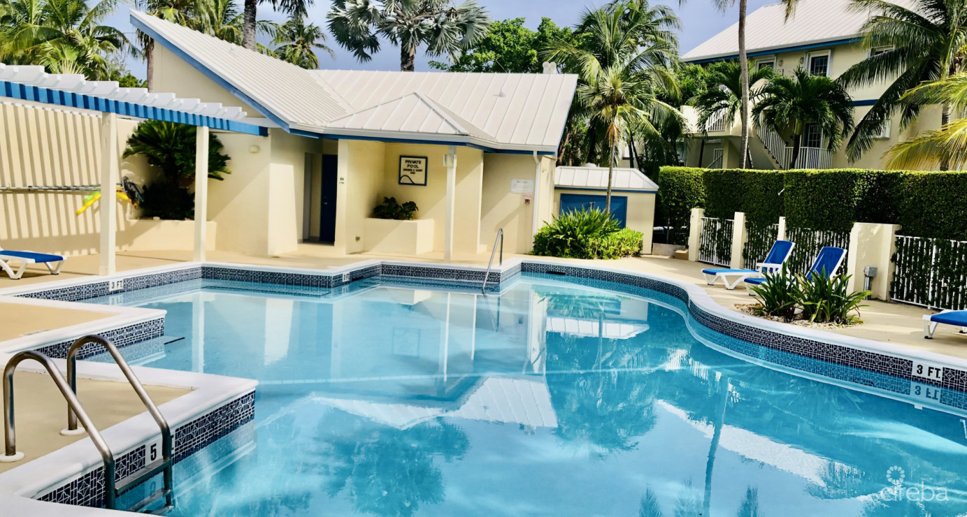 The Retreat - 2 Bed 2.5 Bath