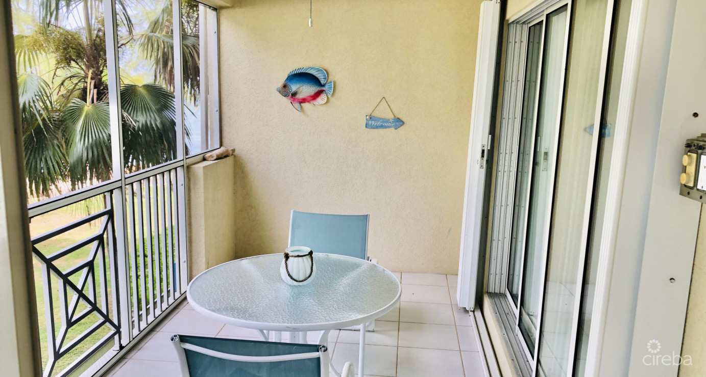 The Retreat - 2 Bed 2.5 Bath