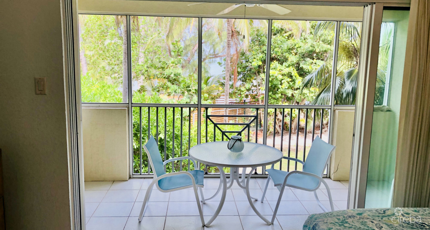 The Retreat - 2 Bed 2.5 Bath